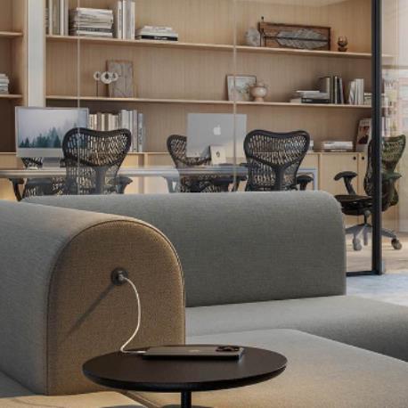 Més d'un segle liderant la innovació i el disseny en el sector elèctric.